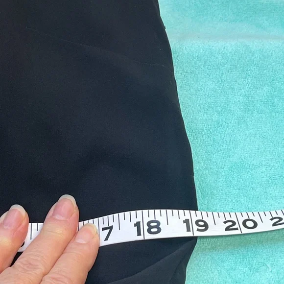 S LBD Sheath straight to gathered see-thru hem. Sleeveless Top - Picture 6 of 10